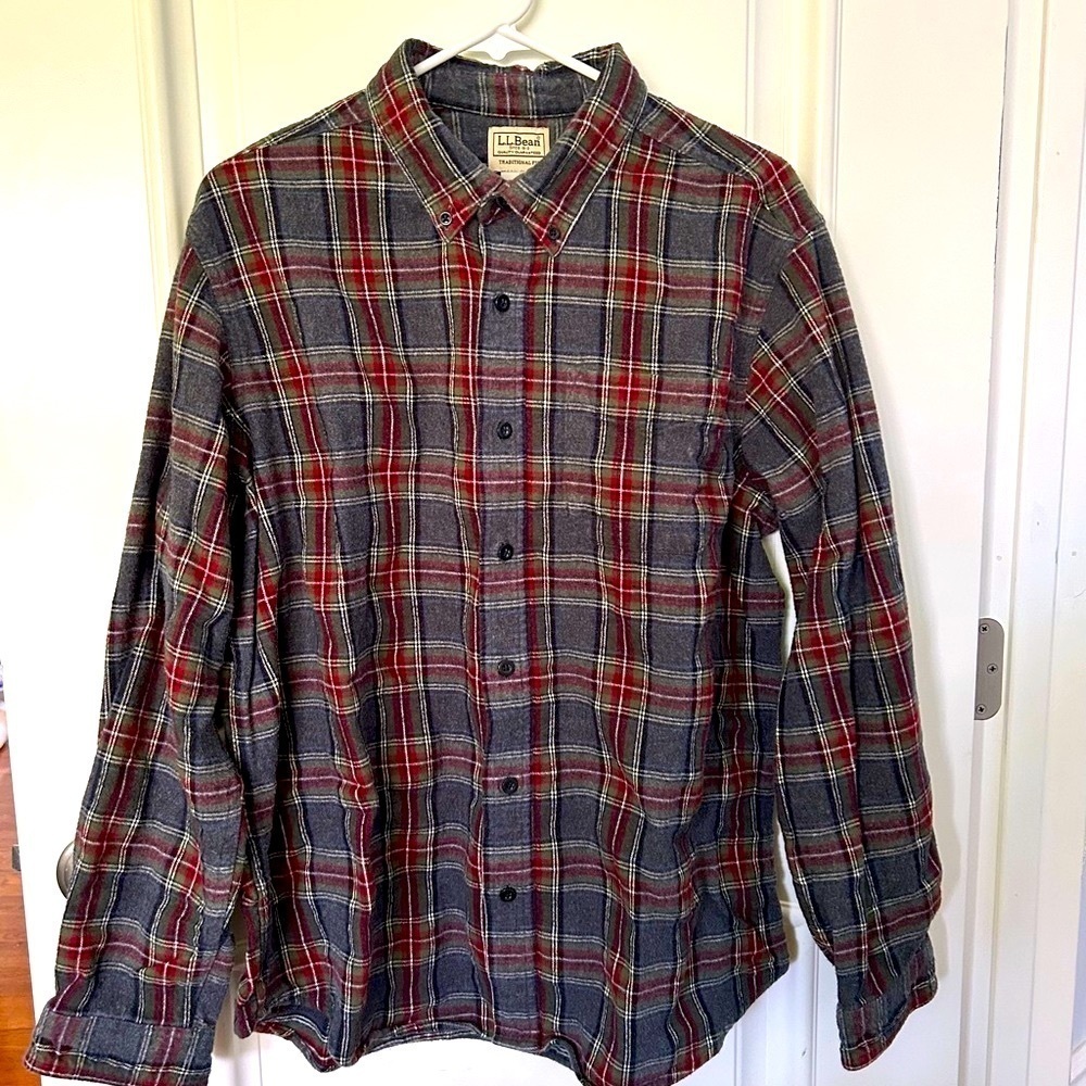 L.L. Bean Men's Button Down Traditional Fit Shirt